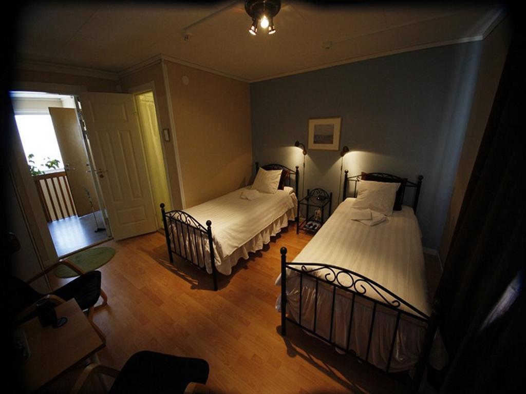 Hotell Zlafen Bed And Breakfast Karlskoga Værelse billede